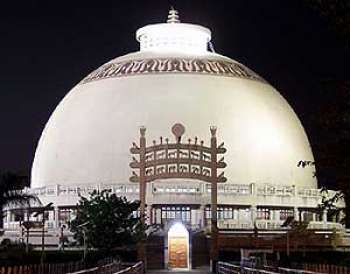 Bảo thp tại Deekshabhoomi, Nagpur (Ấn Độ) Photo: Buddhist Channel