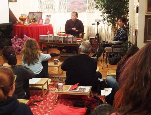 Nyari Tritul Rinpoche during the Empowerment of the Twenty-one Taras. Image courtesy of the author