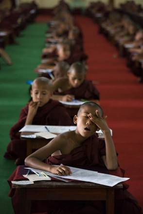 Description: http://msnbcmedia.msn.com/j/MSNBC/Components/Photo/_new/pb-111218-buddhist-monks-nj-04.photoblog900.jpg