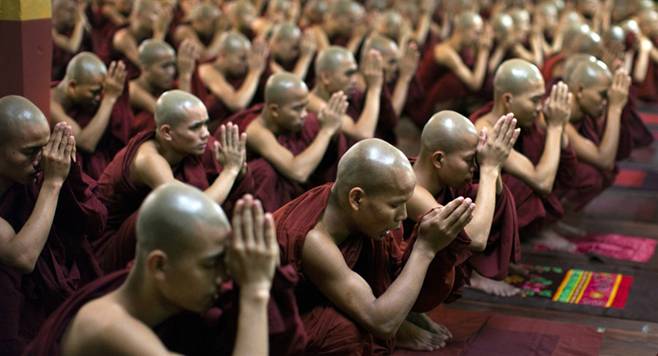 Description: http://msnbcmedia.msn.com/j/MSNBC/Components/Photo/_new/pb-111218-buddhist-monks-nj-02.photoblog900.jpg