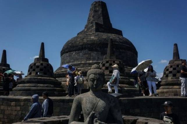 http://img.beritasatu.com/cache/jakartaglobe/909x605-2/2016/08/Borobudur.jpg